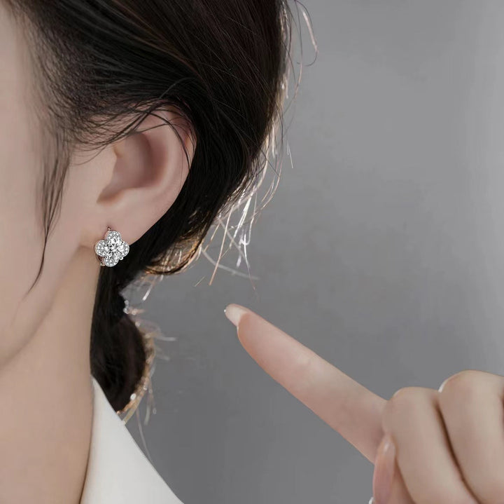 Pendientes de Moissanita en Forma de Trébol | Oro Blanco