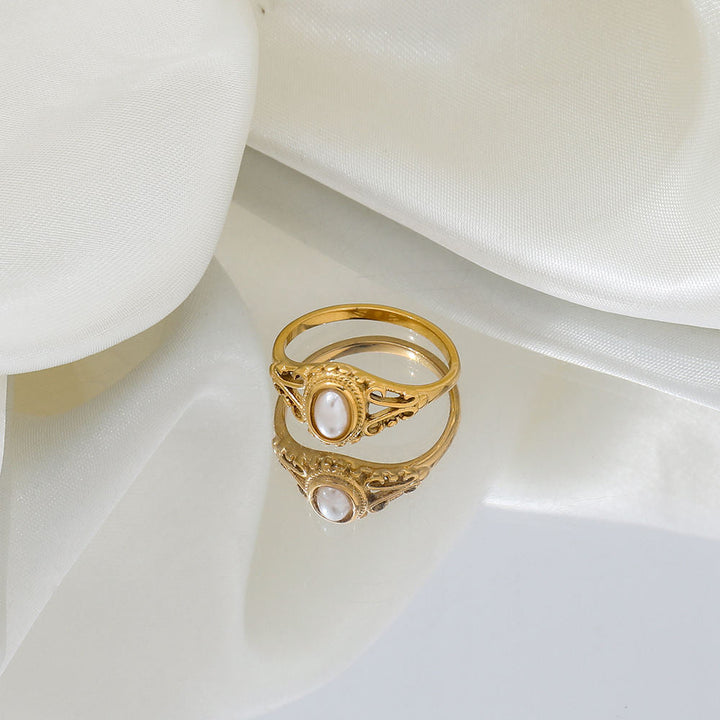 Anillo vintage de perla bañado en oro