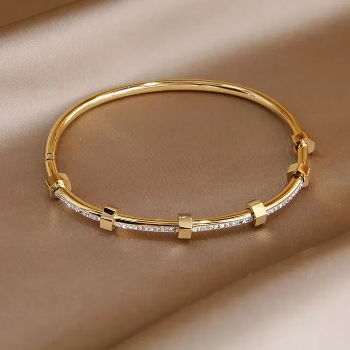 Madison - Pulsera de Oro Brillante Chapada con cubierta de Moissanita
