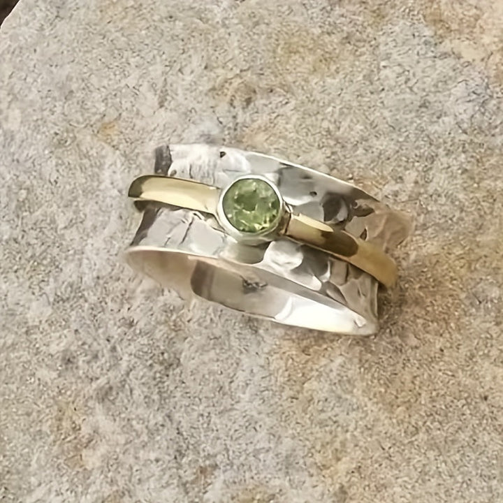 Anillo Elegante de Zirconia Verde
