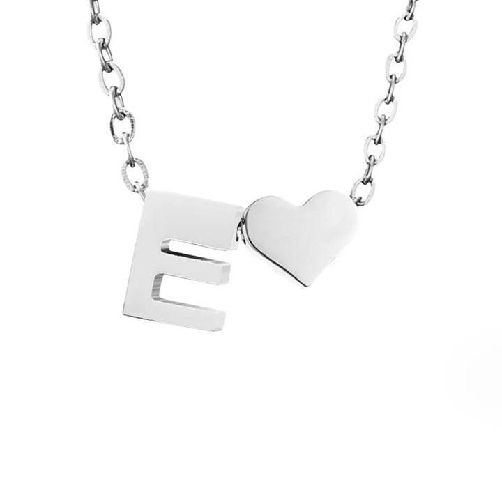 Collar de plata con amor eterno y letra