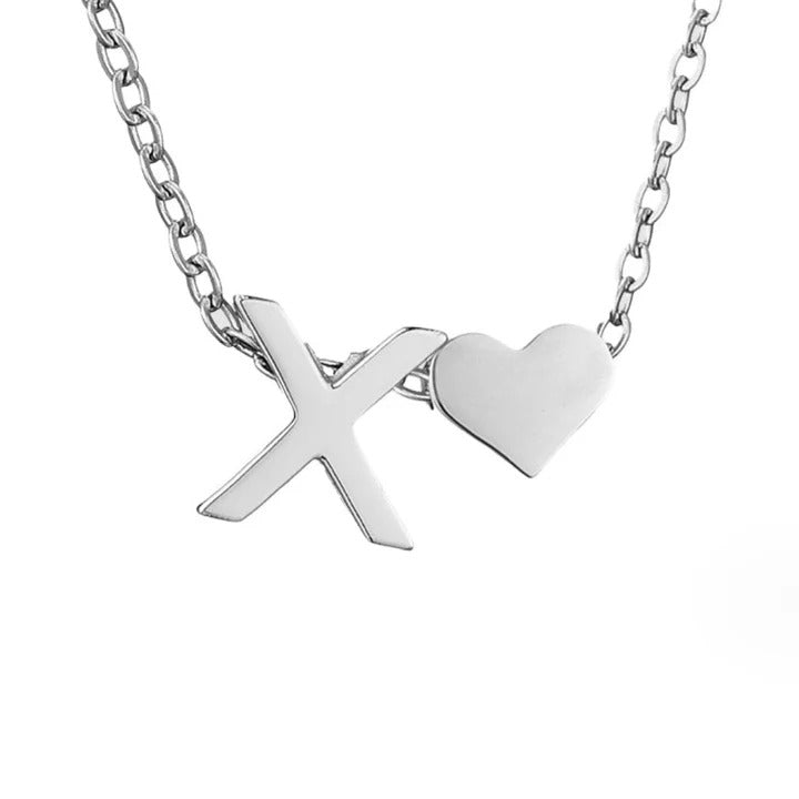 Collar de plata con amor eterno y letra