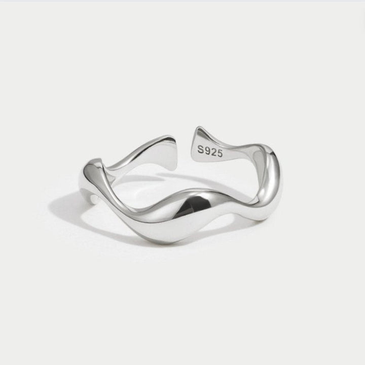 Anillo ajustable de onda de plata